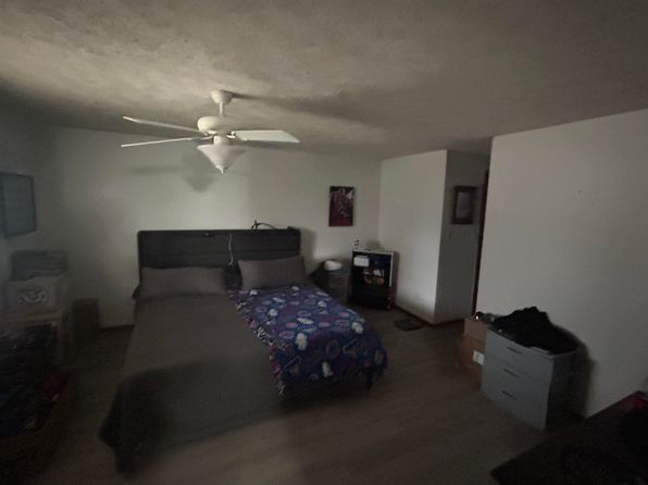 527 W Madison St, Belvidere, IL 61008