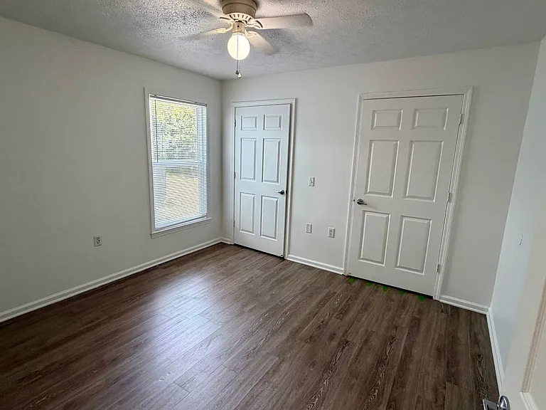 9127 Laird St — Photo 4