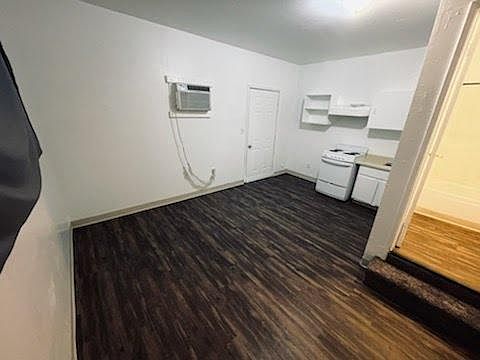 3rd image of 5760 Nina Way #12