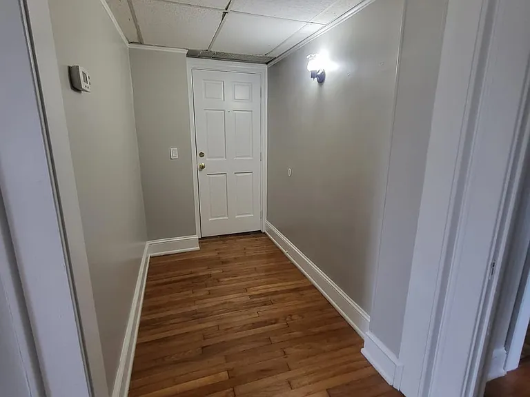 Amelia Apartments — Photo 9