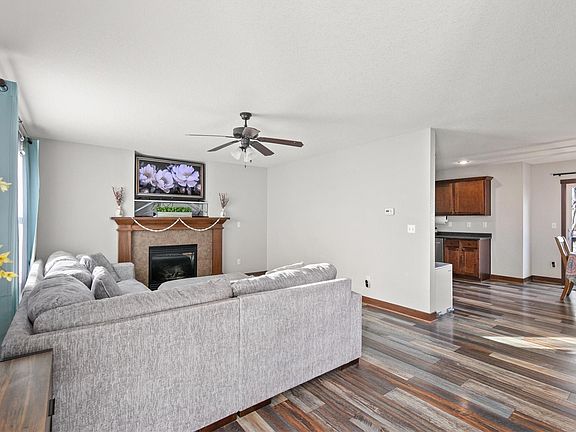4th image of 302 Filmore Ave SE