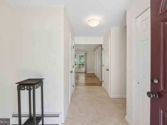 5th image of 10 Pasadena Dr