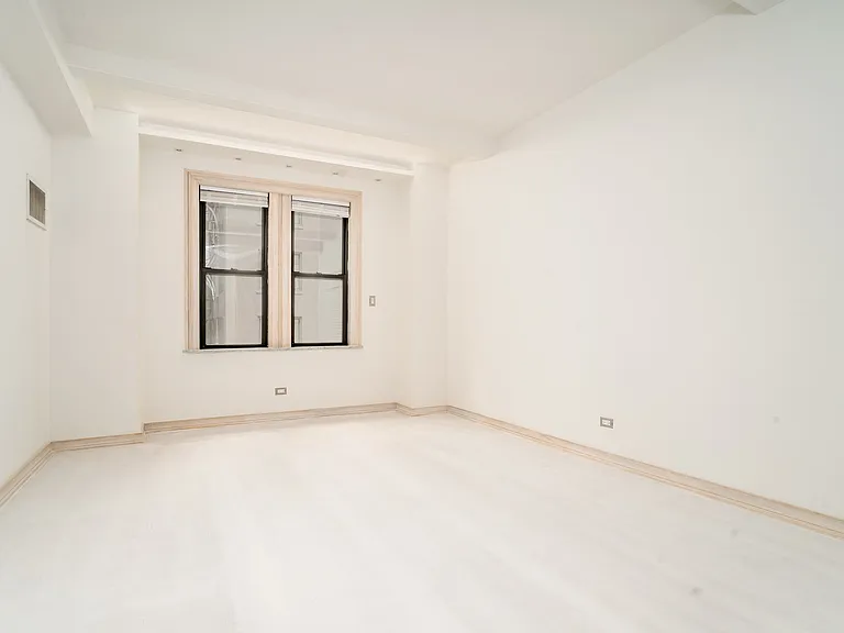 145 W 58th St #3C — Photo 11