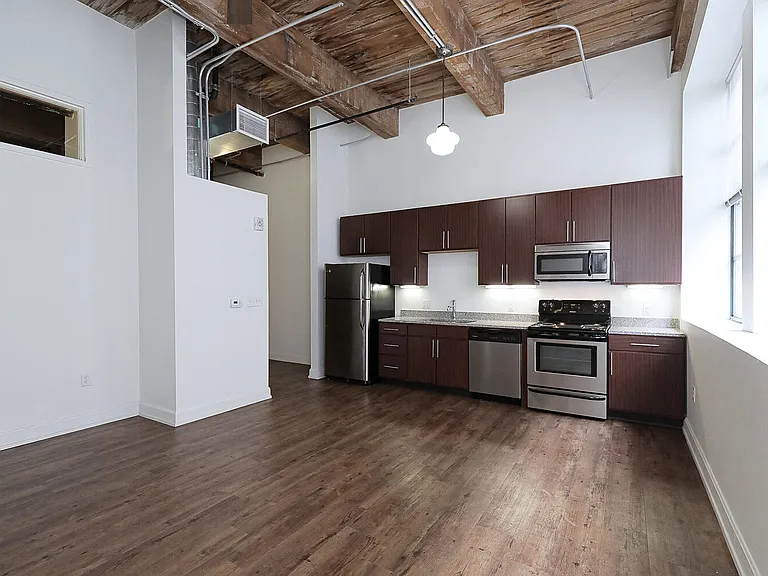 Lucas Place Lofts — Photo 19