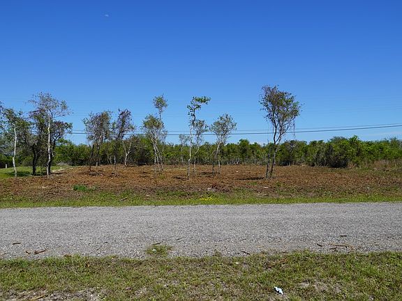 2nd image of 480 Saint Charles Loop E