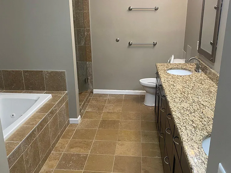 87 W Market St #201 — Photo 5