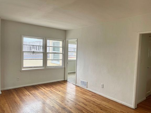 3rd image of 447-447 1/2 N Spaulding Ave #4475