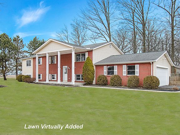 2nd image of 6110 Holliday Ln