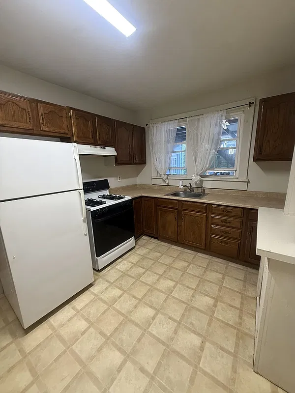 1 bed, 1.0 bath, $1,200 — Photo 1