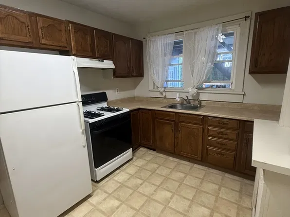 40 Parkwood St APT 3, Albany, NY 12208