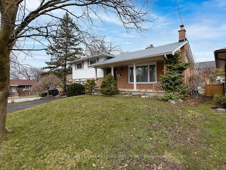 45 Bayview Dr — Photo 3