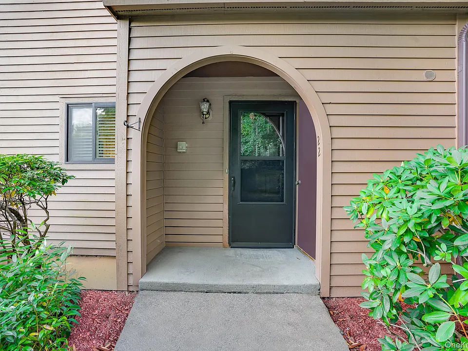22 Cedar Pond Ln #22