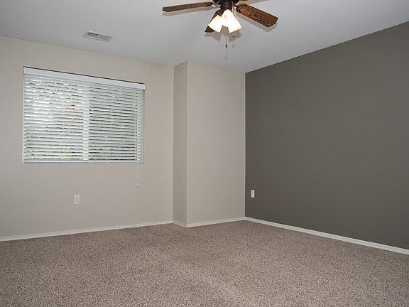 5th image of 5900 Roose St #2500-22