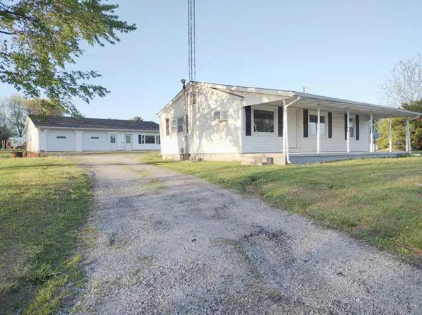 208 E Vine St, Mount Erie, IL 62446