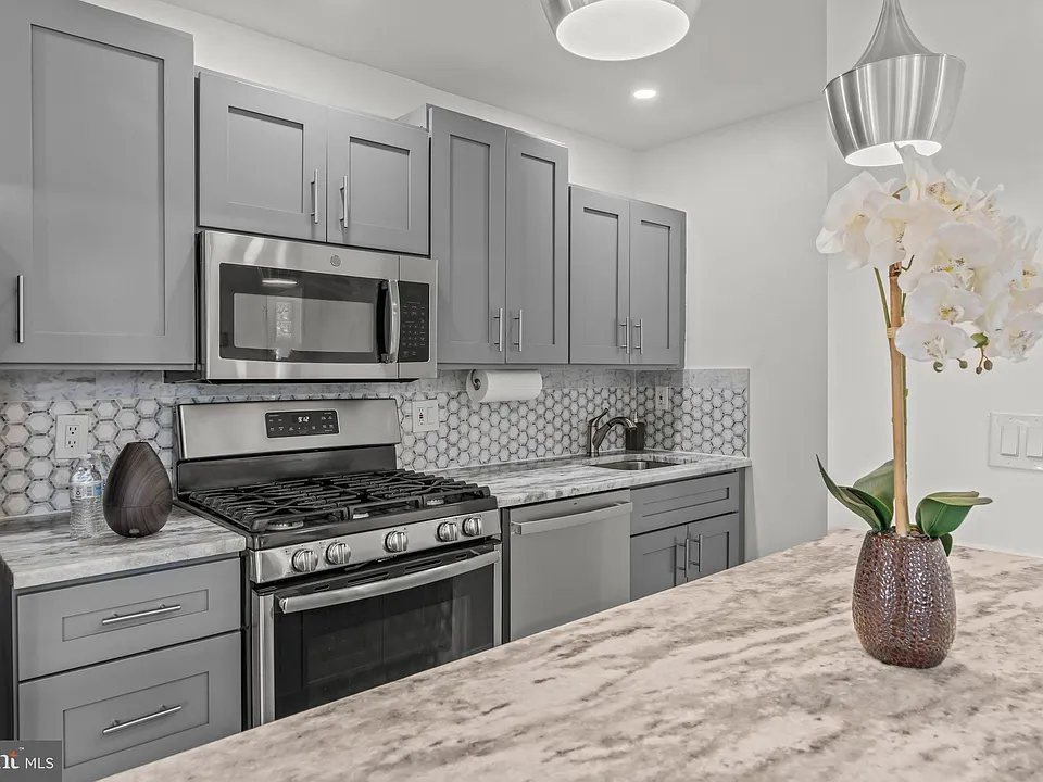 133 E Walnut Park Dr