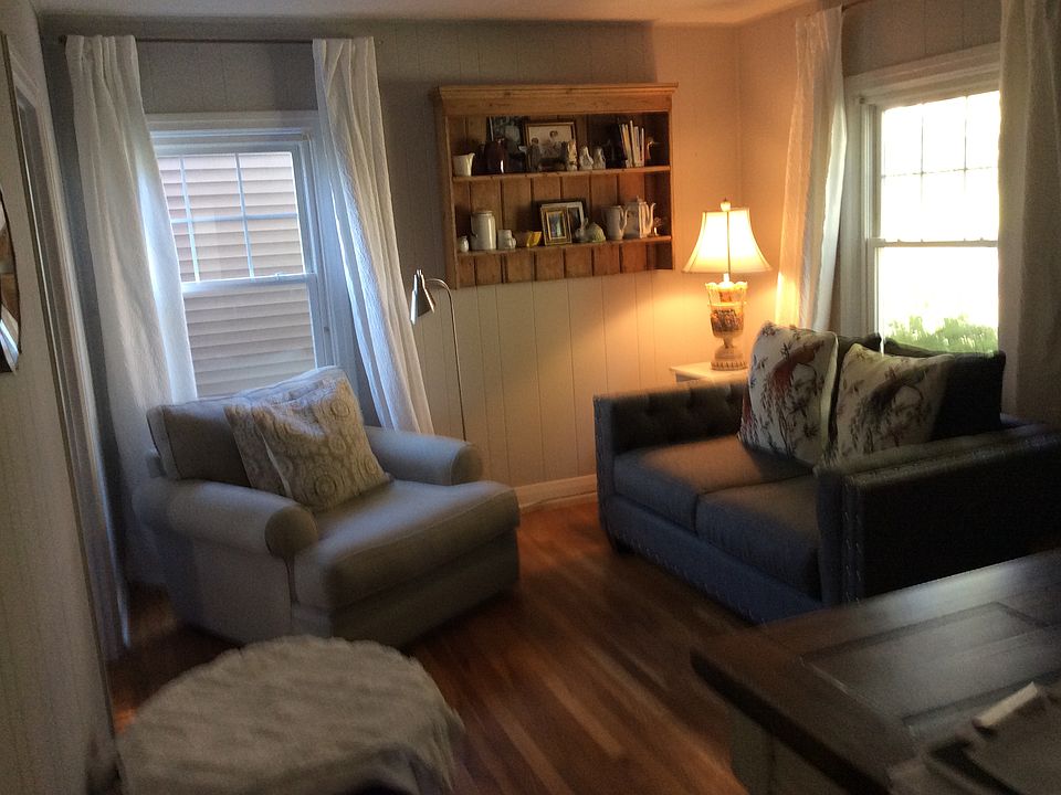 2nd image of 2 Hasbrouck Ave #2