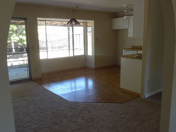 3rd image of 3505 Dana Dr