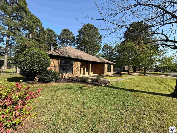 3102 Woodland Rd, Texarkana, AR 71854