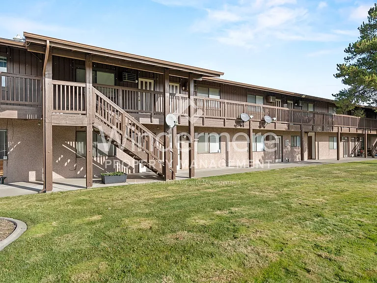 13315 E Skyview Ave — Photo 1