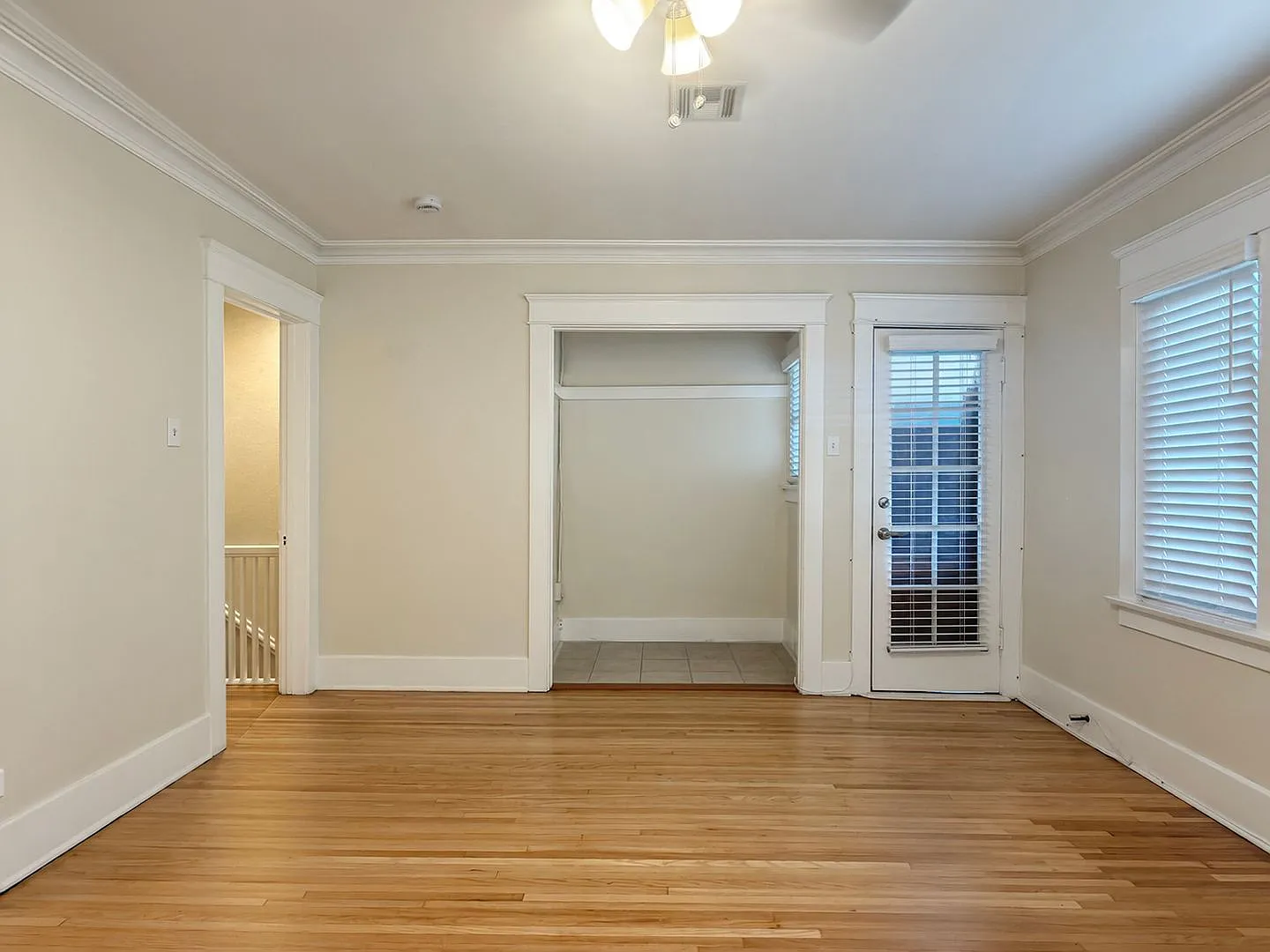 LB0221 — Photo 3