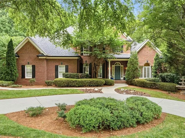 131 Wing Haven Cir, Winston Salem, NC 27106