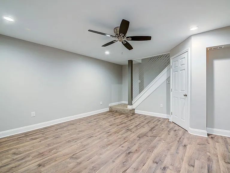 33 Southern Ave — Photo 13
