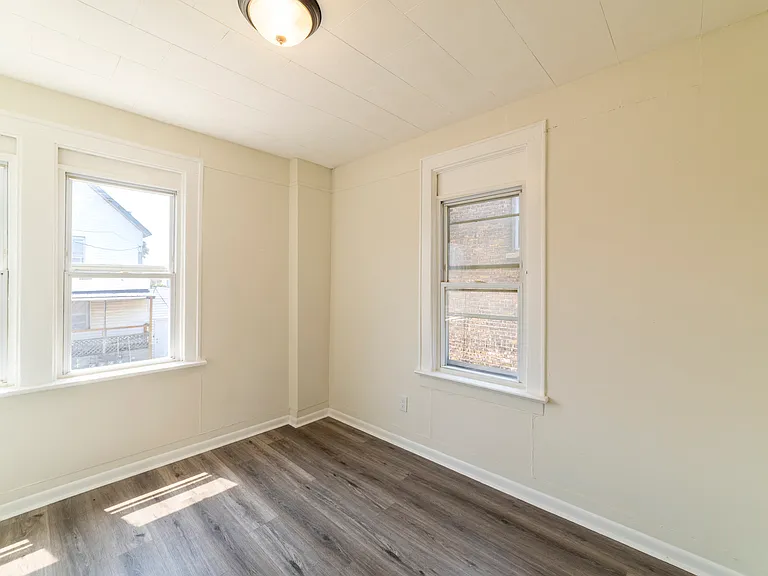 19 Rimbach St #6 — Photo 11