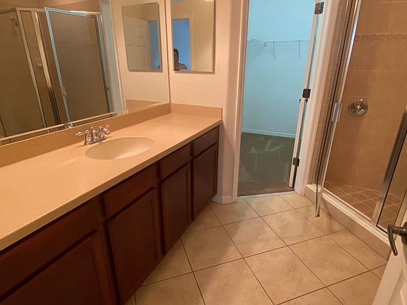 3rd image of 2948 Birchcreek Dr