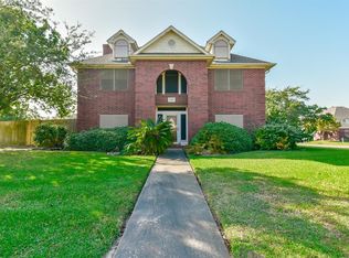 2725 Swallows Ln, Texas City, TX 77590