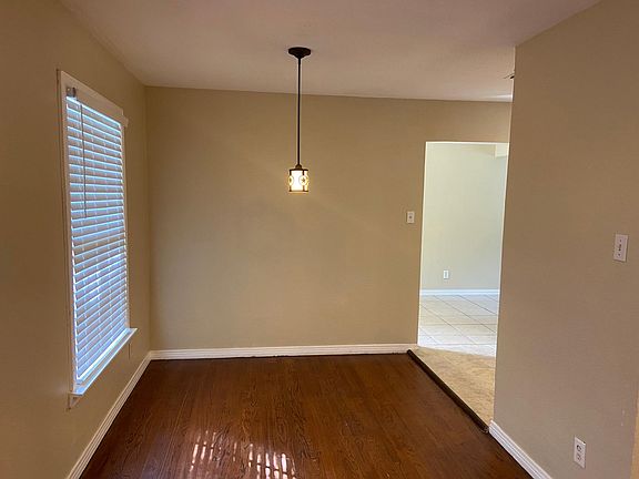 3rd image of 3824 Cornish Ave