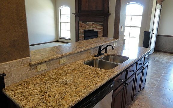 4th image of 3409 Sharon Dr