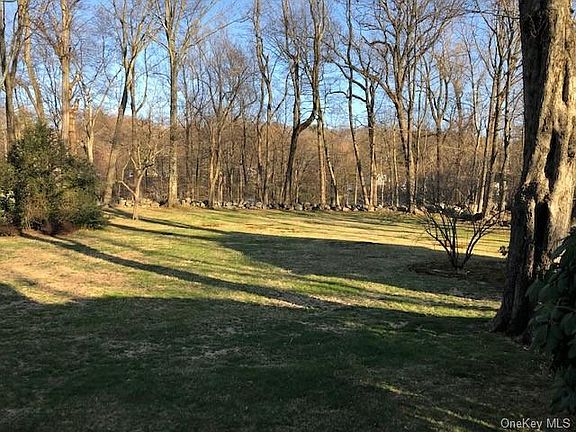 4th image of 38 Orchard Dr