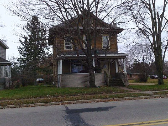 1509 Broadway St S