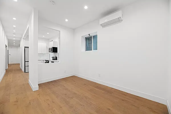 Rented by REAL New York | media 11