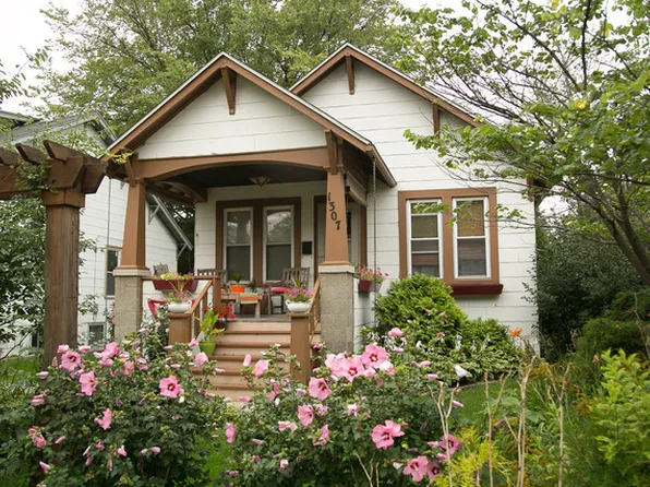 1307 Dearborn St, Joliet, IL 60435