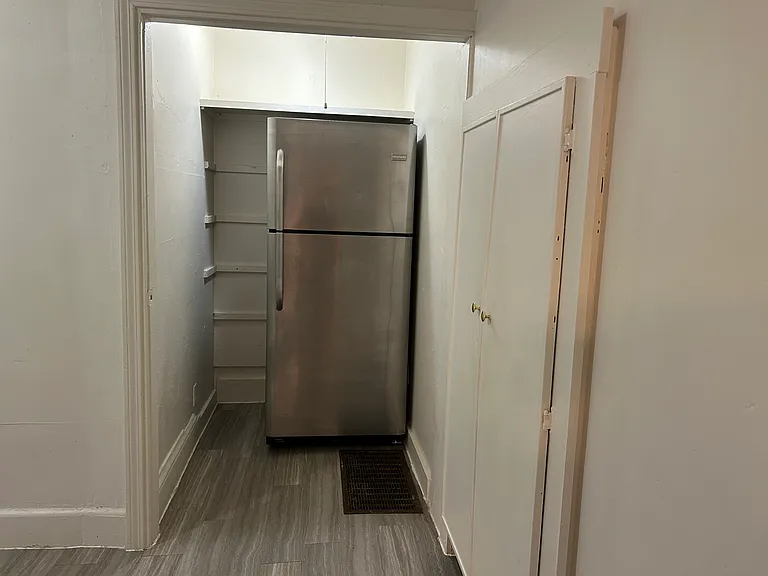 7 Broad St #1 — Photo 12