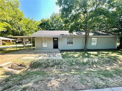 100 S Andrews Dr Photo 1