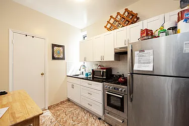 Rented by R New York