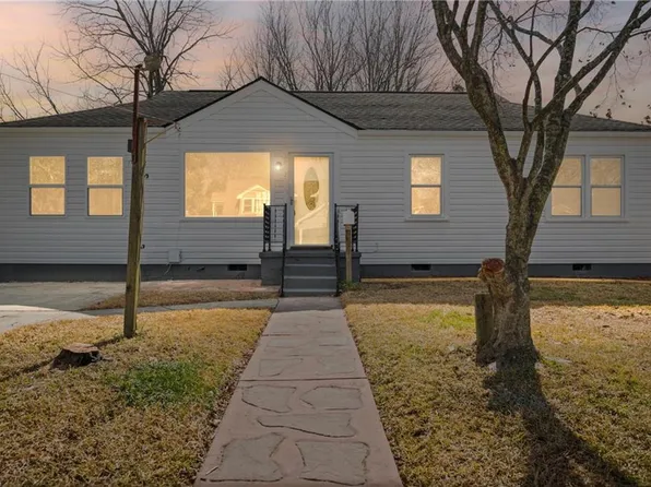 2917 Saturn St, Virginia Beach, VA 23452