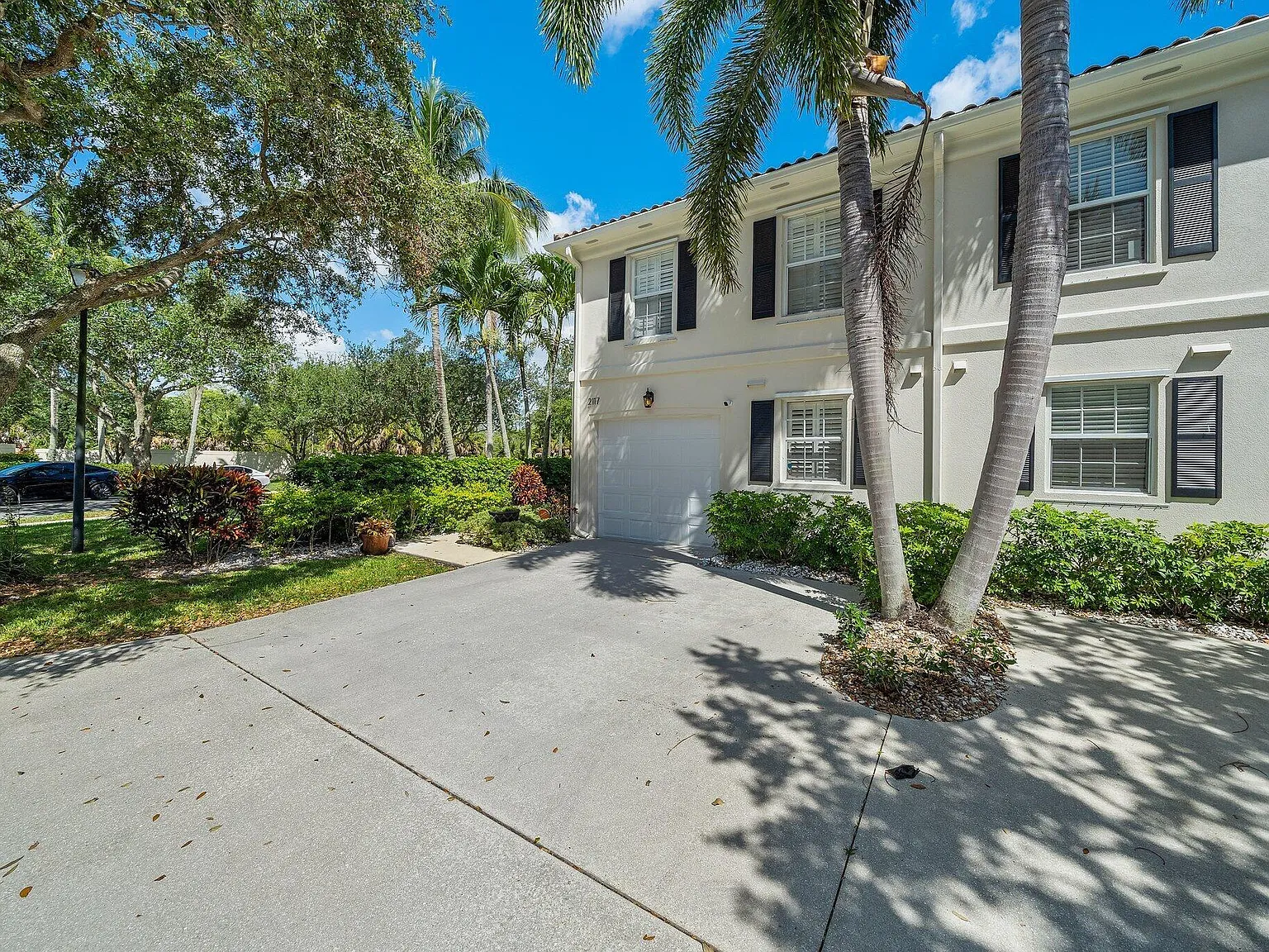 3 bed, 2.5 bath, 1500 sqft, $3,500 — Photo 1