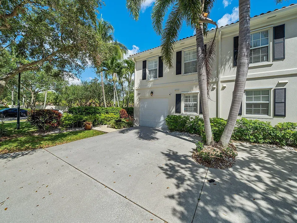 2117 Tigris Dr