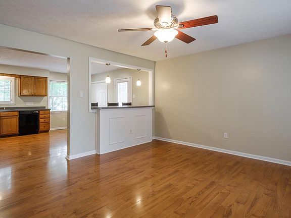 5th image of 117 Weil Ln