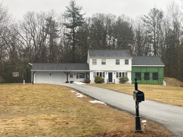 230 West St, Paxton, MA 01612