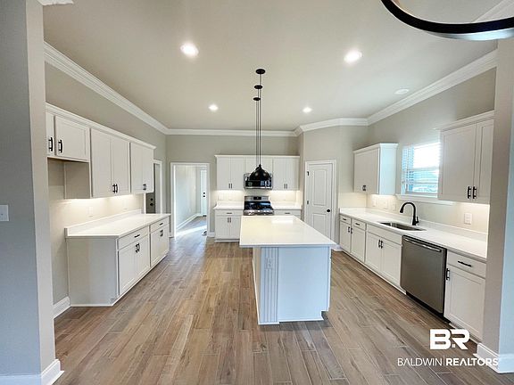 3rd image of 9972 Chipper Ln