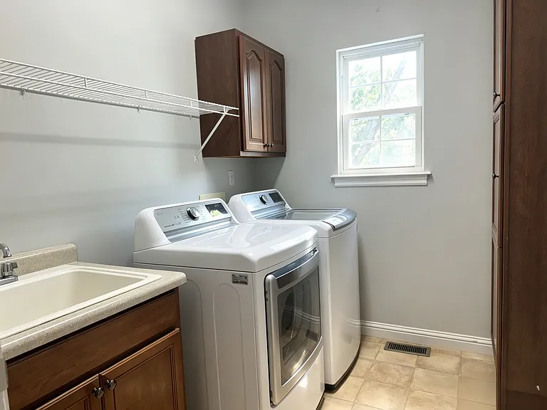 1303 Priscilla Dr — Photo 25