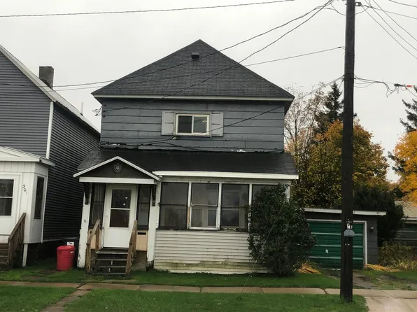 303 Sheridan Dr, Sault Sainte Marie, MI 49783