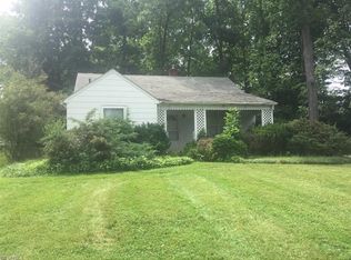 2648 Rockefeller Rd, Wickliffe, OH 44092