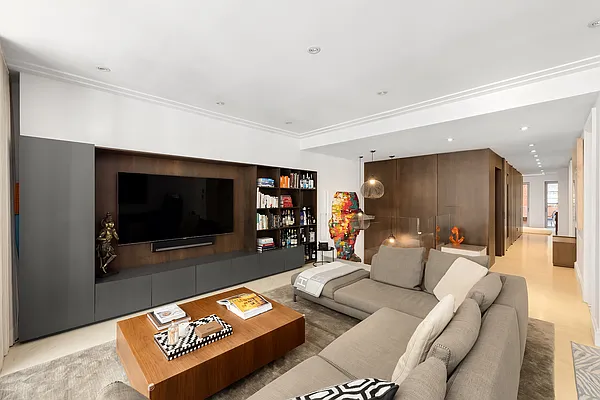 Rented by Compass | media 23