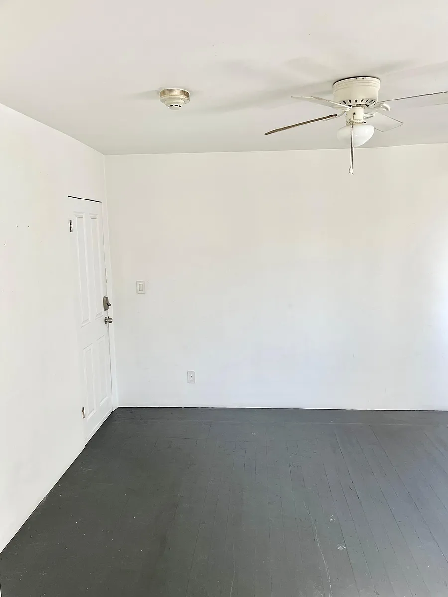 Building Photo - 1639 Cabrillo Ave #305