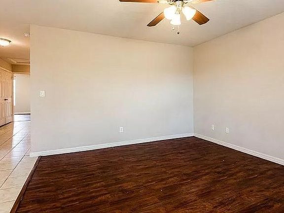 4th image of 204 Ichabod Ave S